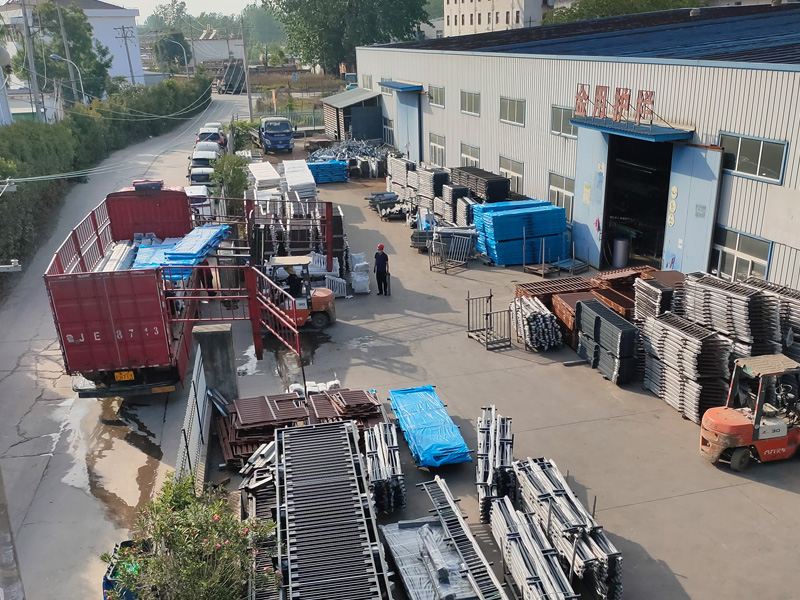 2025年5月16日鋅鋼陽臺欄桿裝車發貨! 2025年5月16日鋅鋼陽臺欄桿裝車發貨!