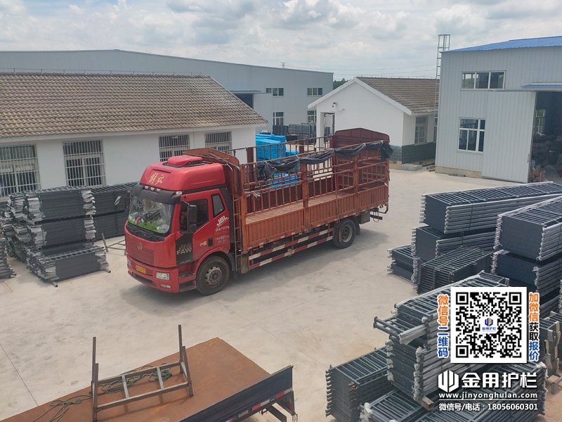 2025年7月22日鋅鋼陽臺護欄裝車發貨! 2025年7月22日鋅鋼陽臺護欄裝車發貨!